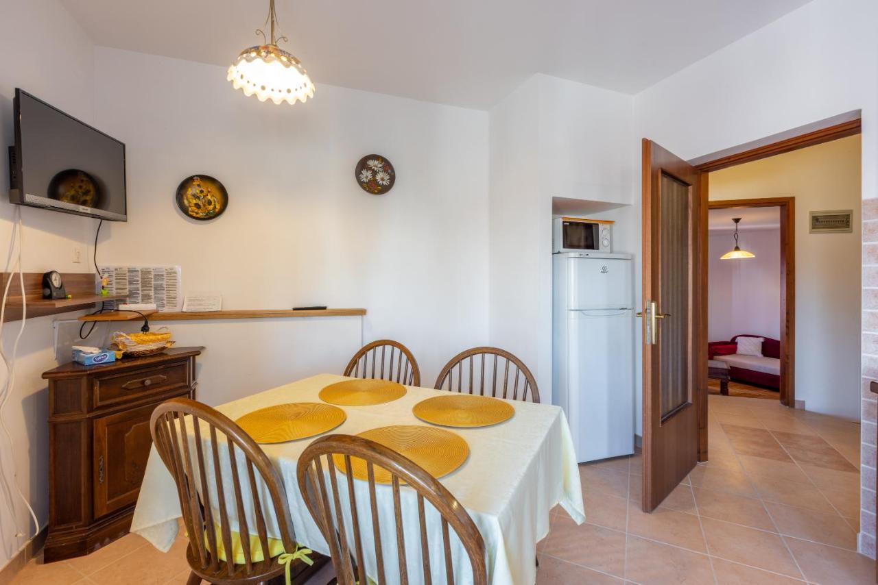 Apartments Villa Mavero Banjole Buitenkant foto