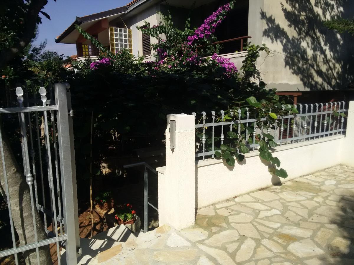 Apartments Villa Mavero Banjole Buitenkant foto