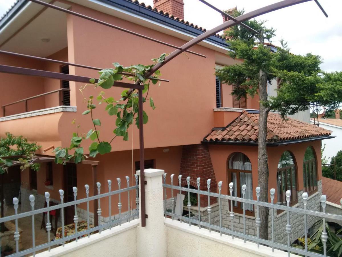 Apartments Villa Mavero Banjole Buitenkant foto