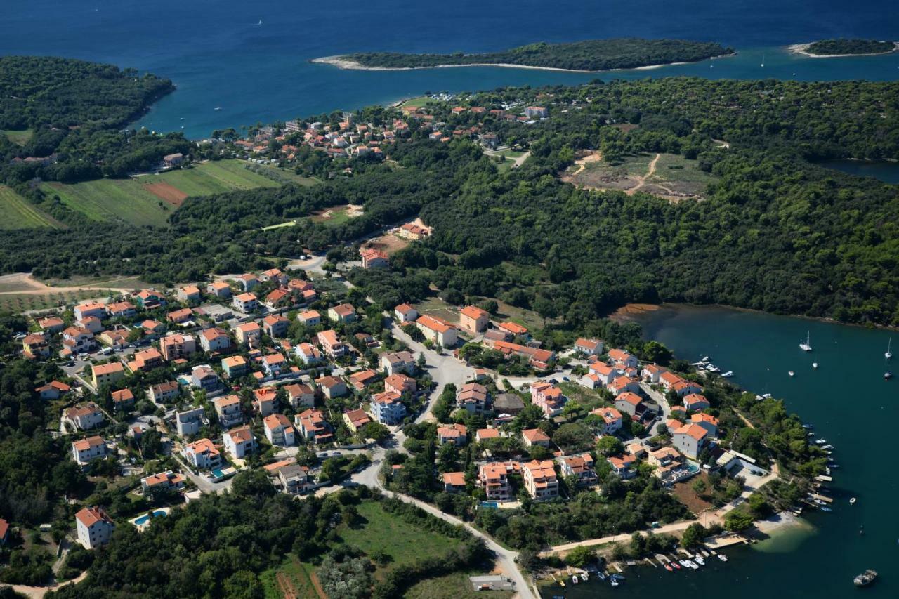 Apartments Villa Mavero Banjole Buitenkant foto